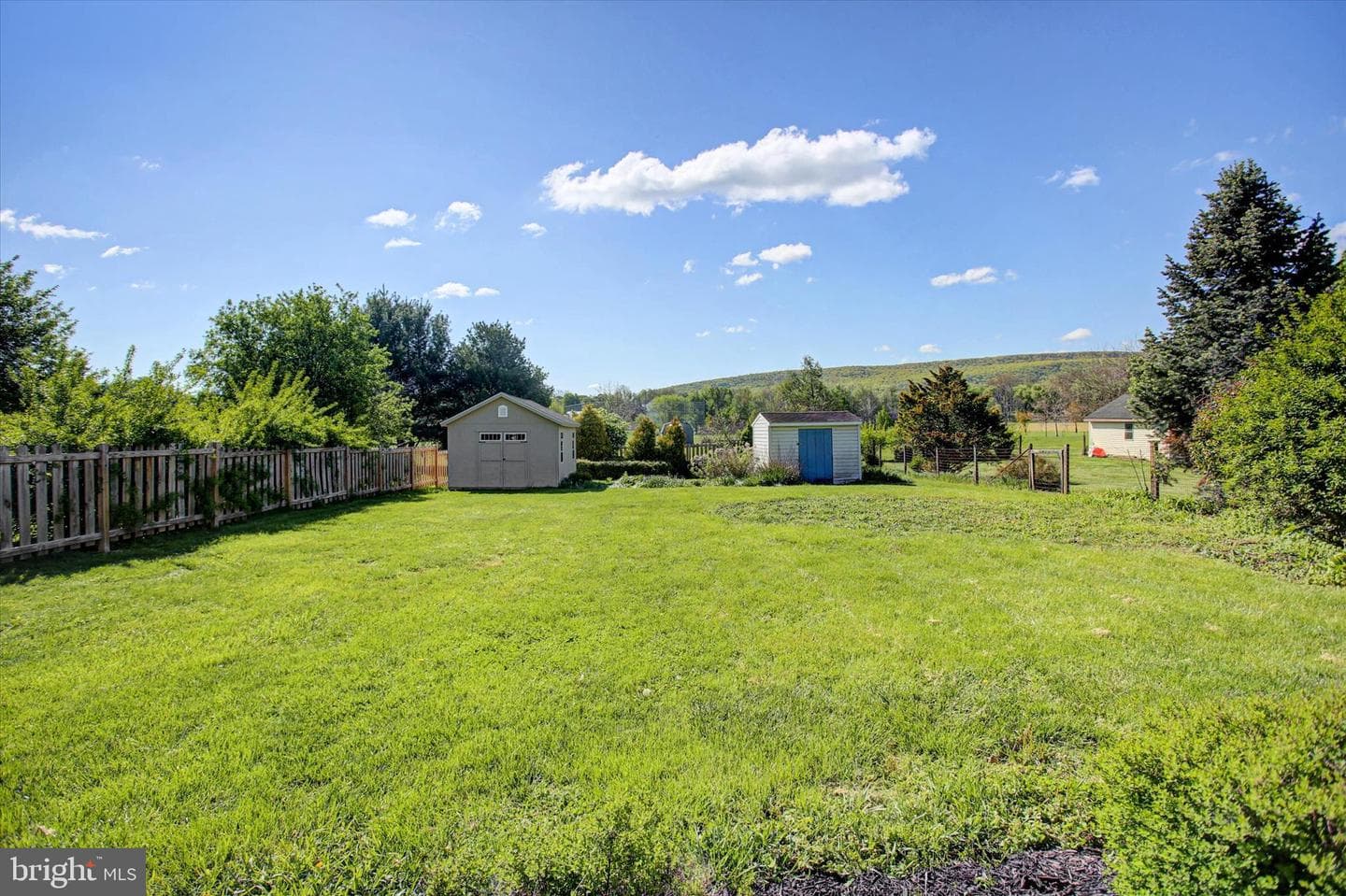 225 Pine Road photo 36