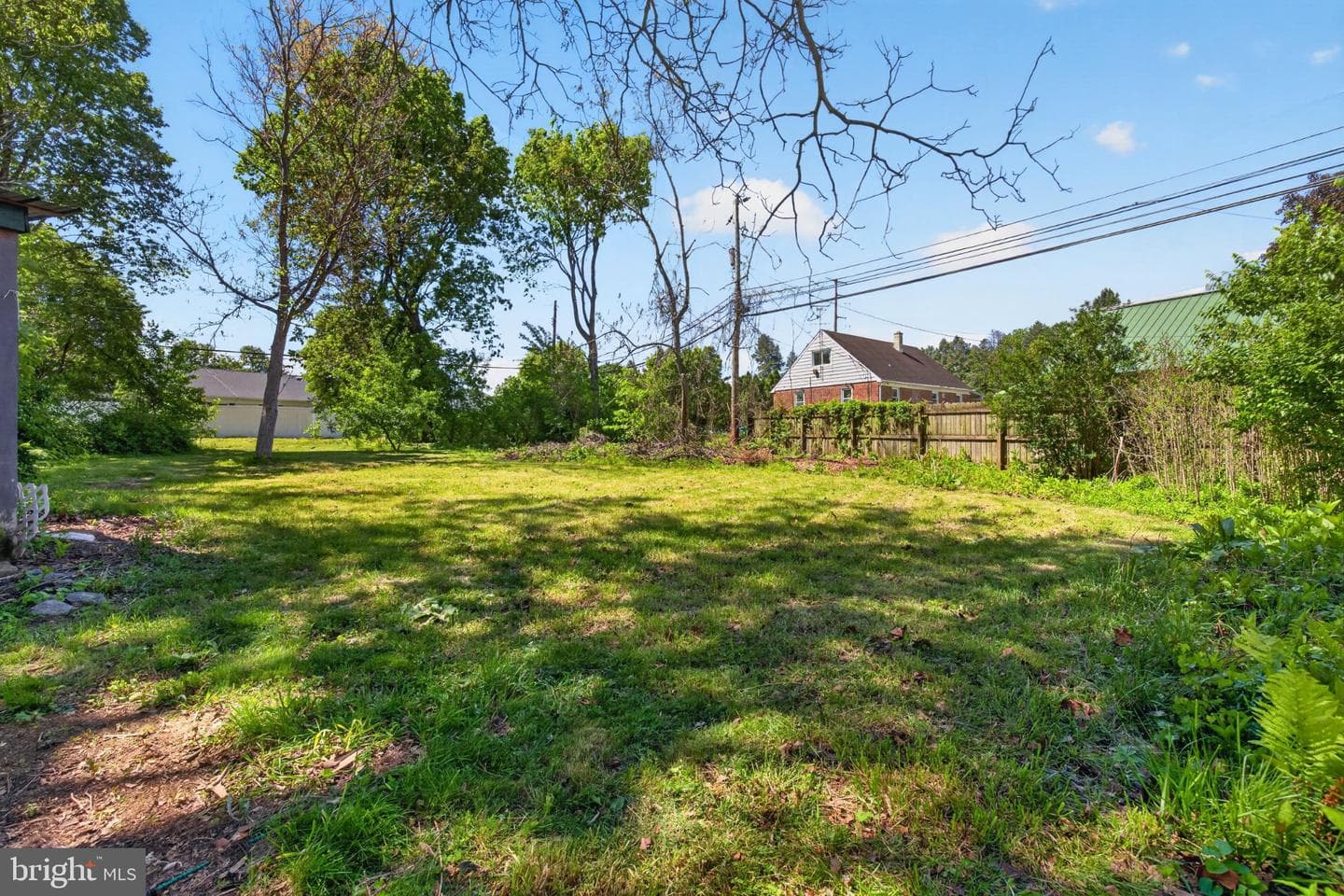 340 Charles Road photo 31