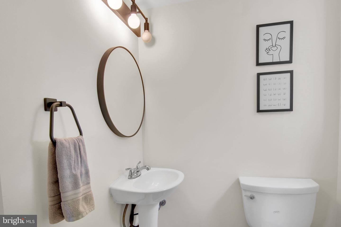 19 Hemlock Drive photo 43