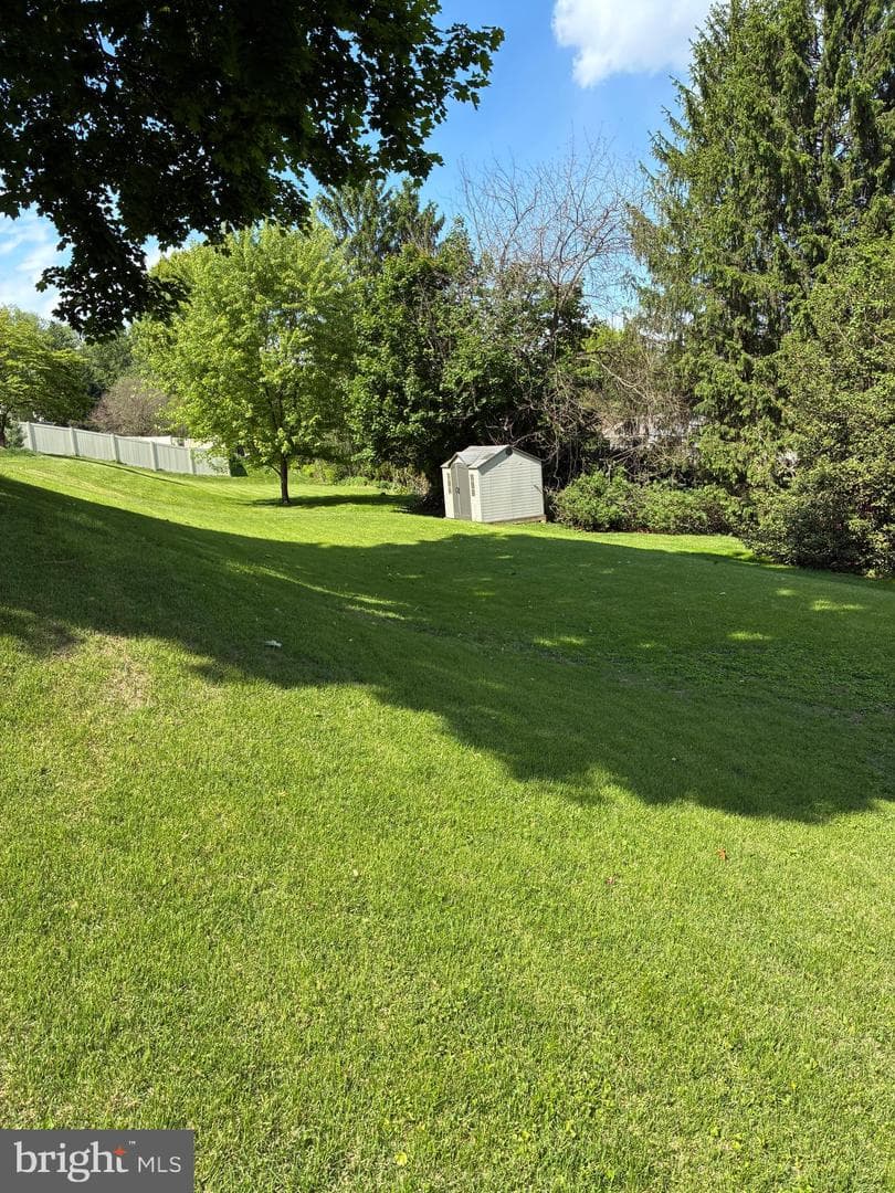 504 Spring House Road photo 9