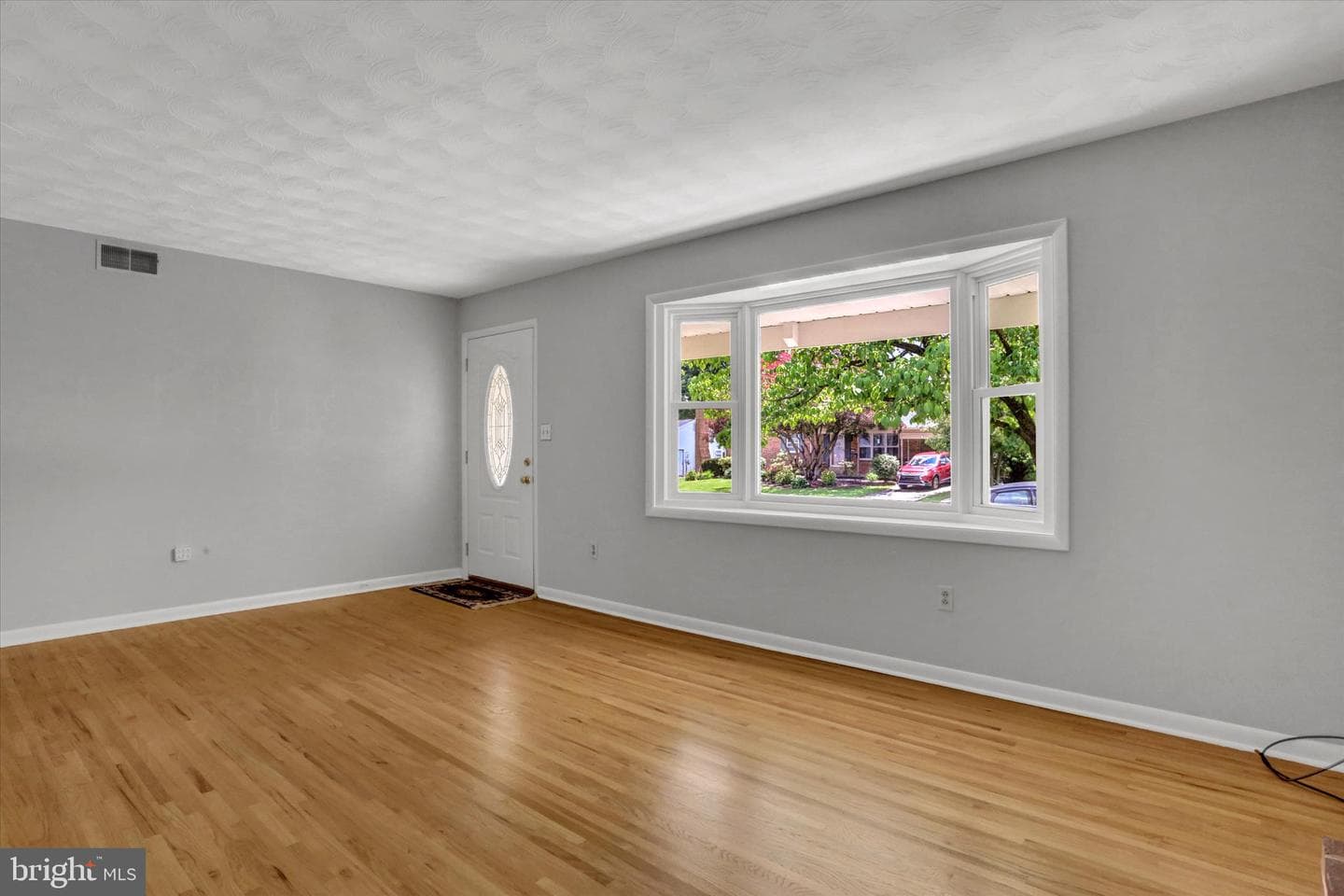415 Alison Avenue photo 8