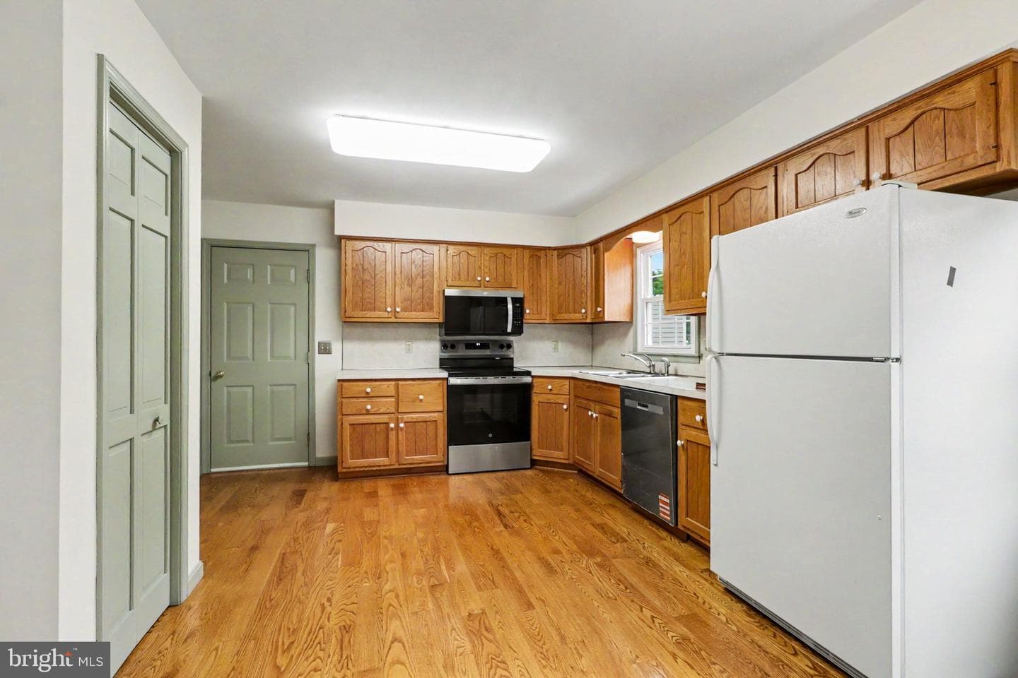 685 S Middlesex Road photo 4