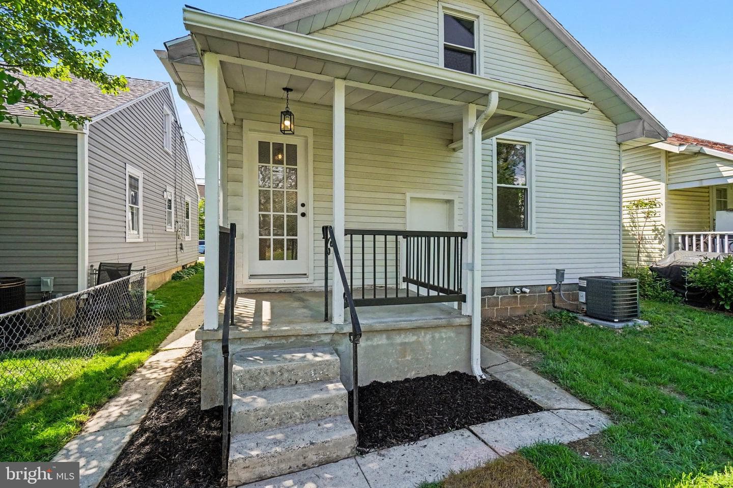 329 Franklin Street photo 18