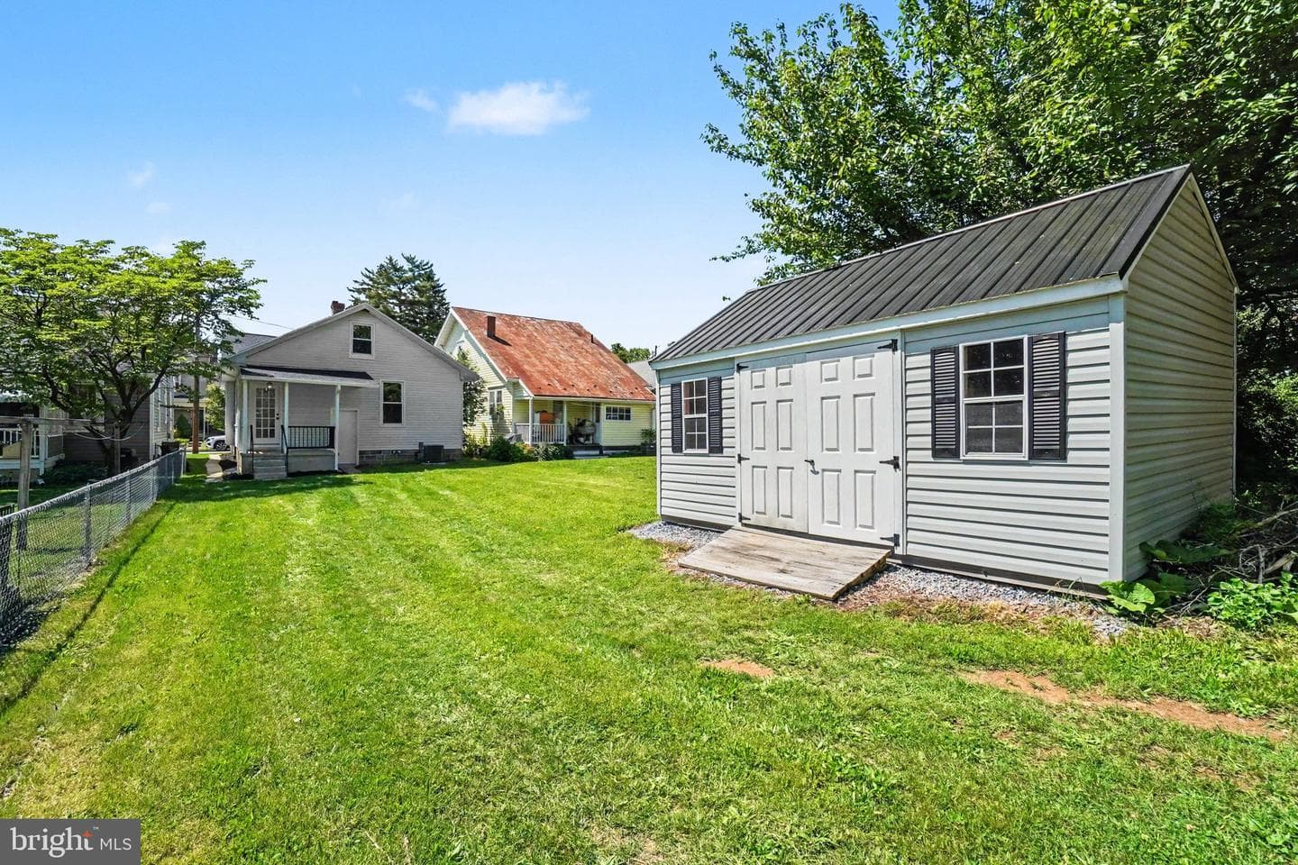 329 Franklin Street photo 19
