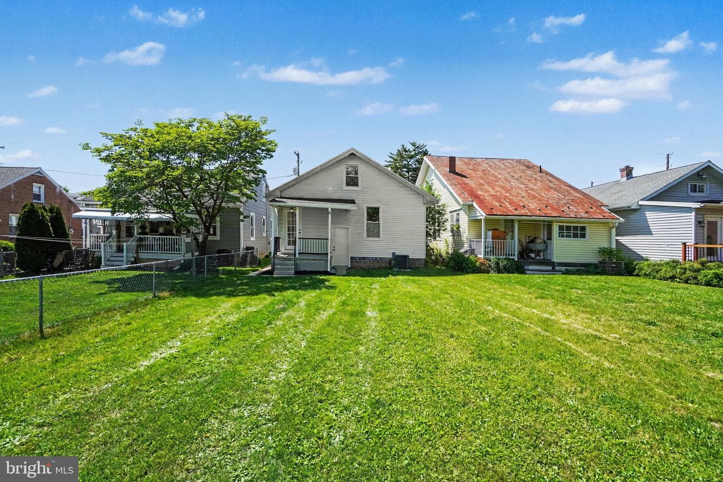 329 Franklin Street photo 20