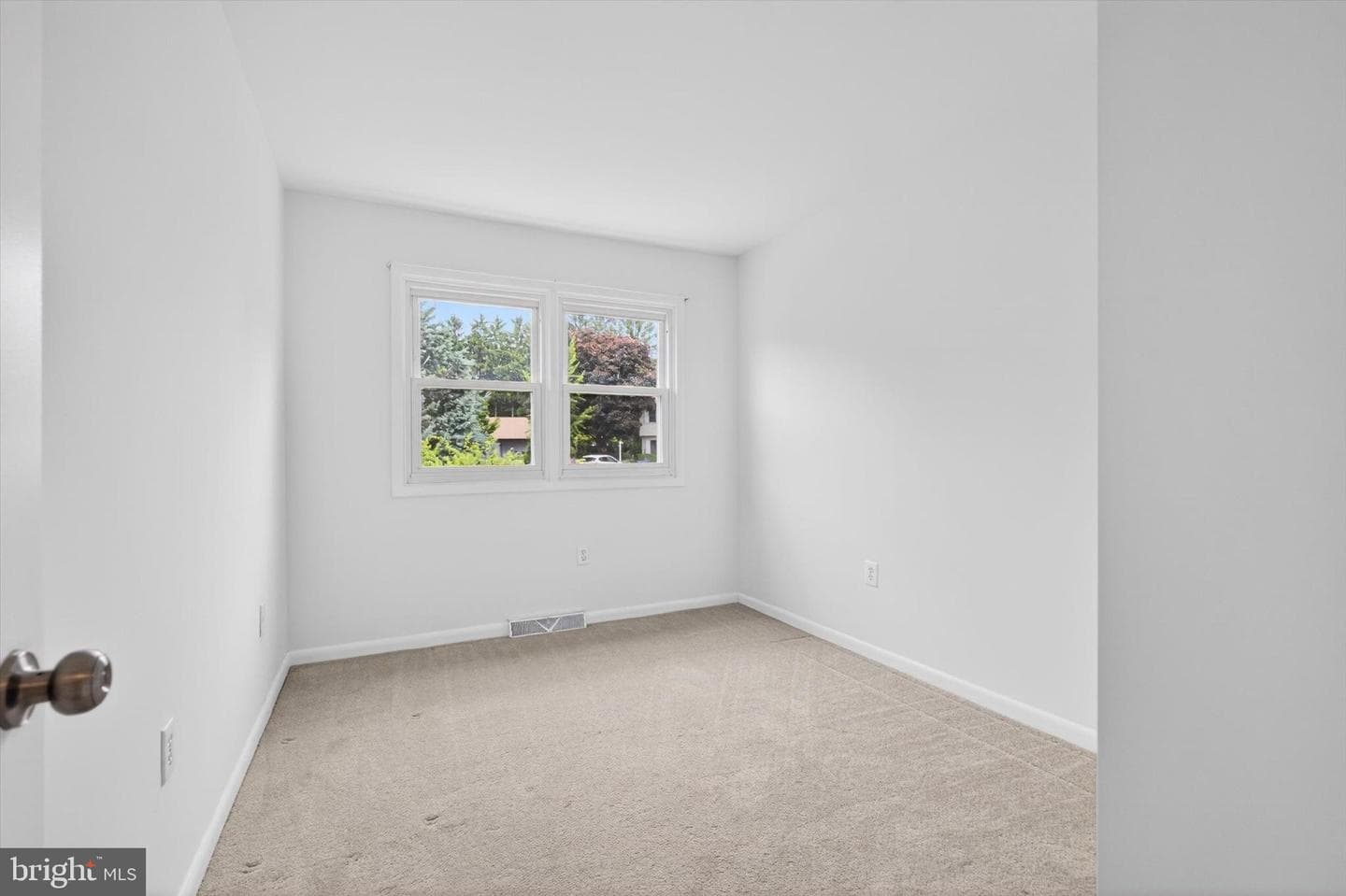 68 Drexel Place photo 24