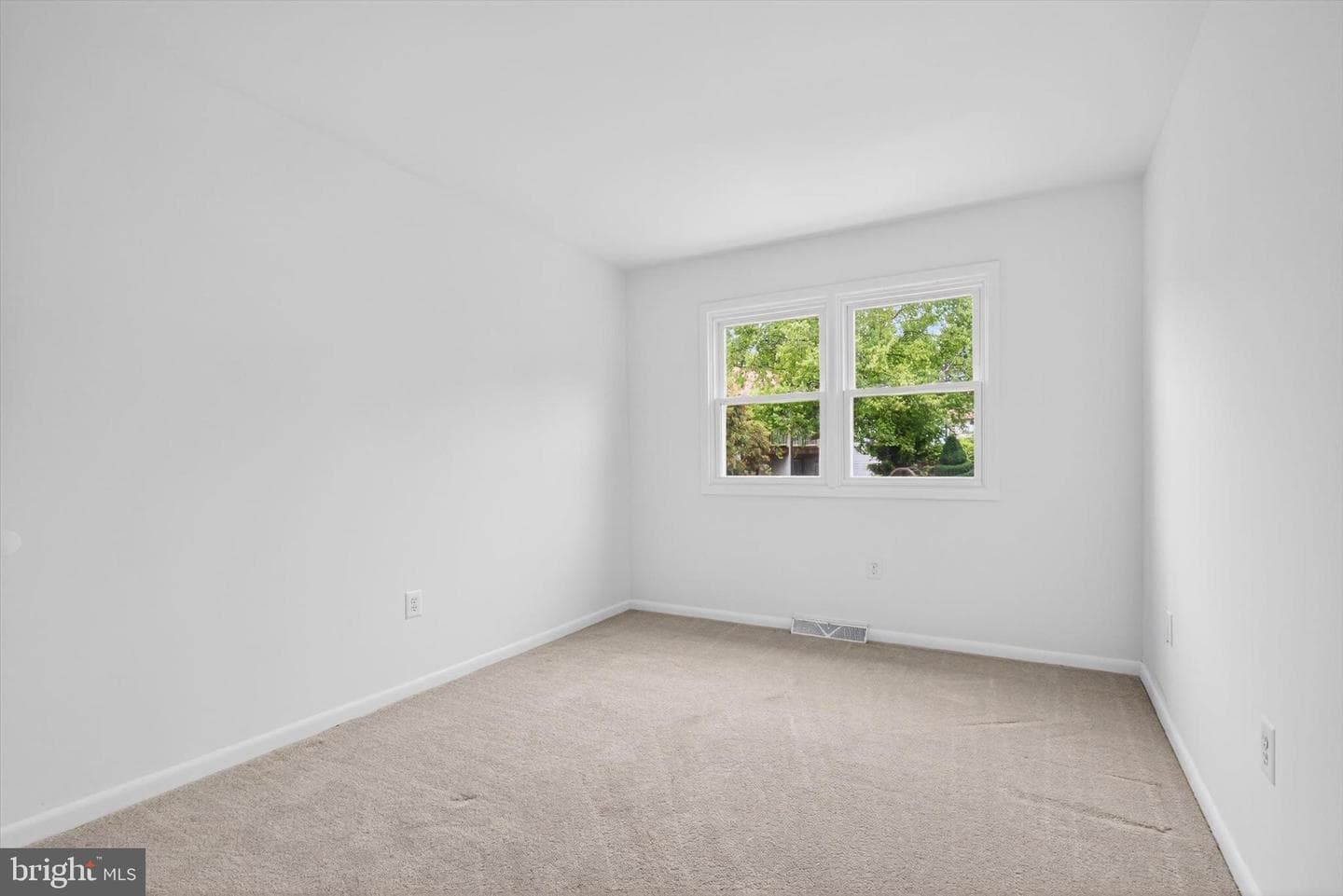 68 Drexel Place photo 26