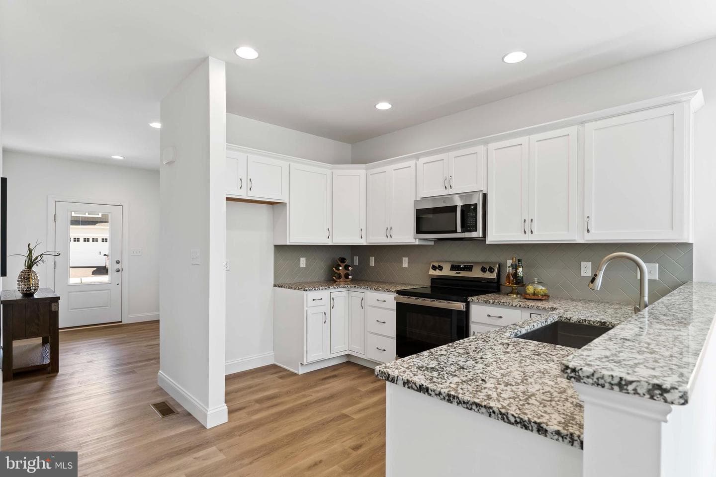 667 Brittany Drive photo 8