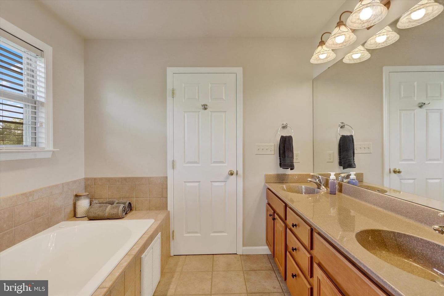 473 Nursery Dr N photo 15