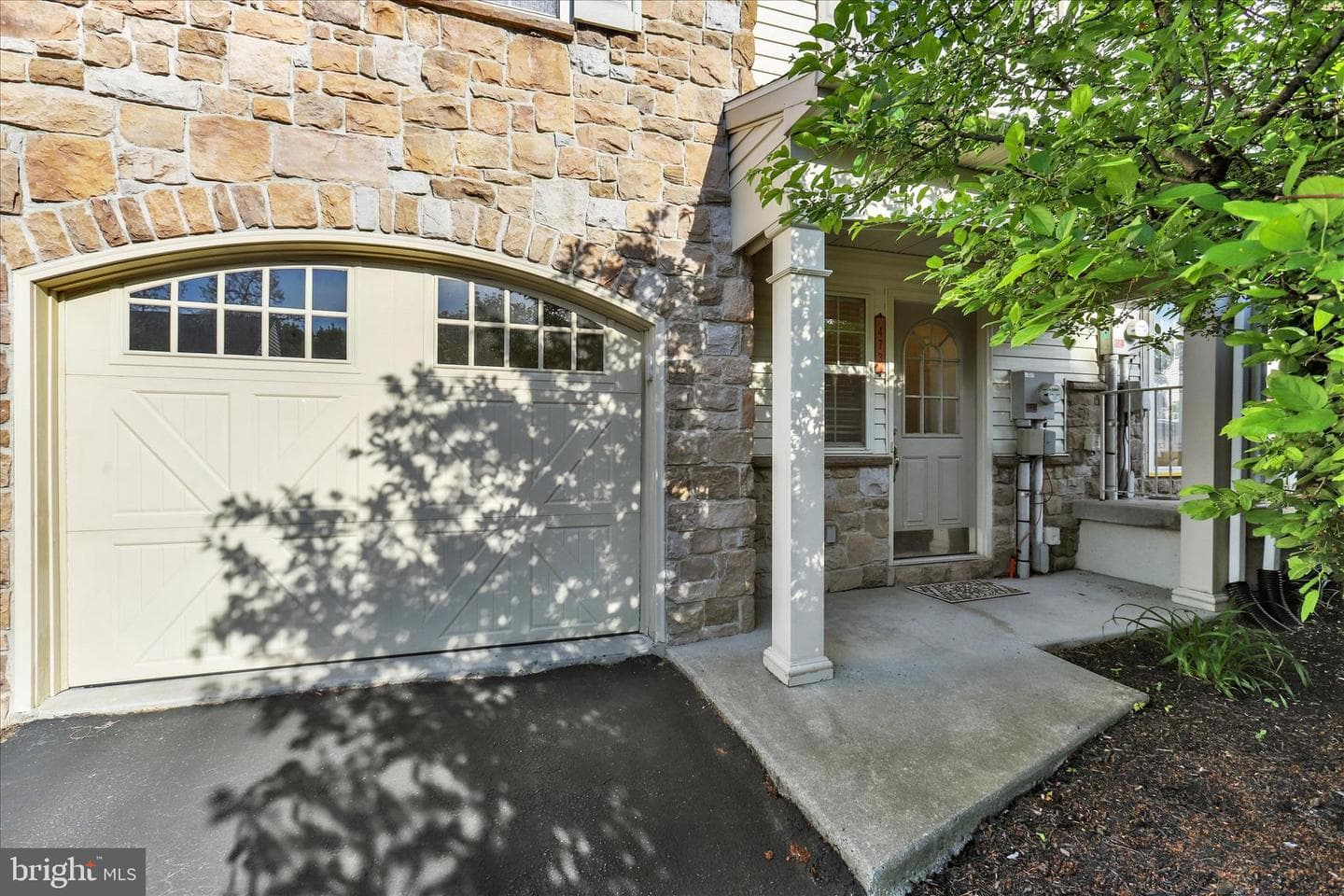 473 Nursery Dr N photo 3