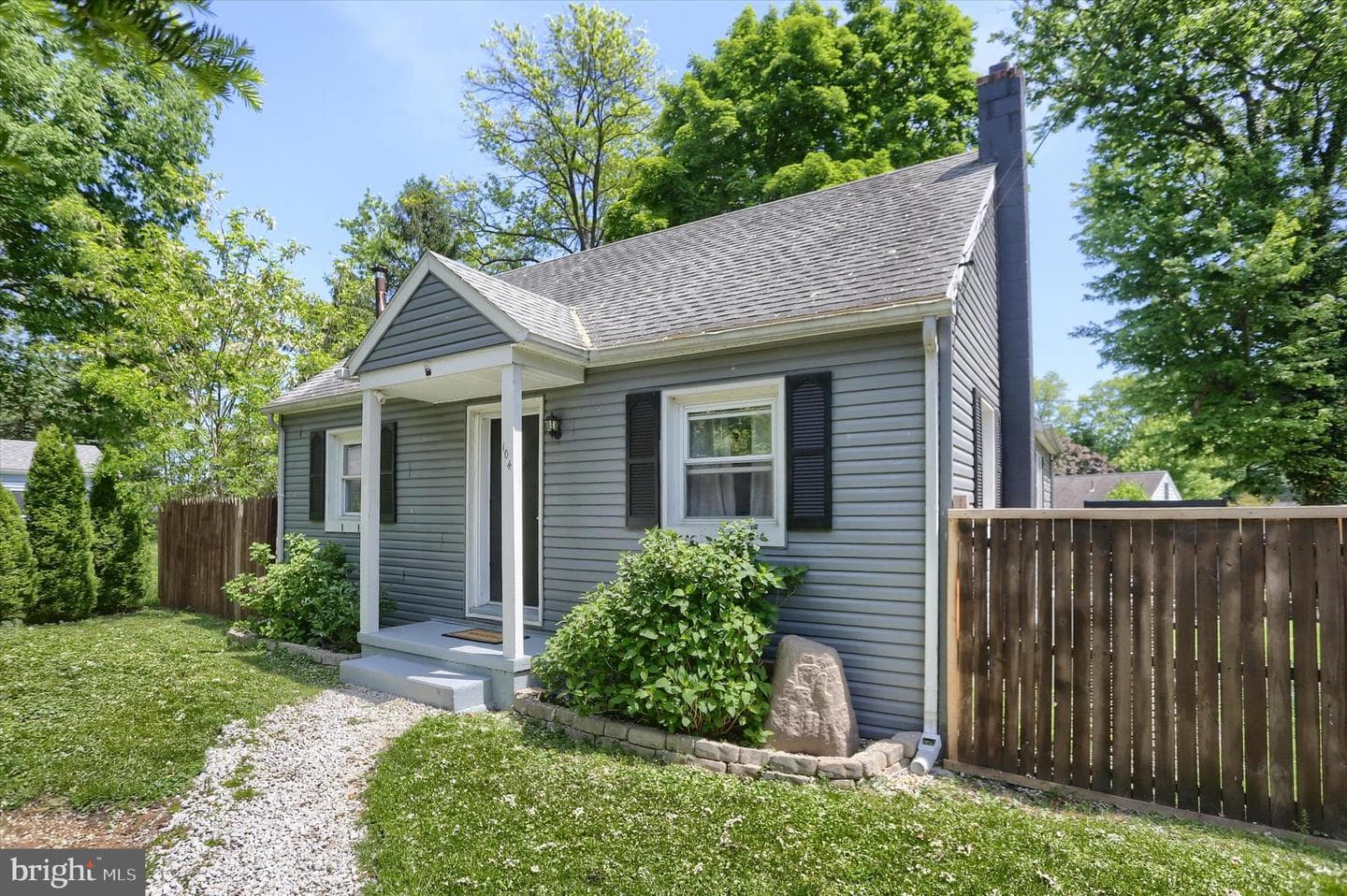 104 Clarkton Court photo 3