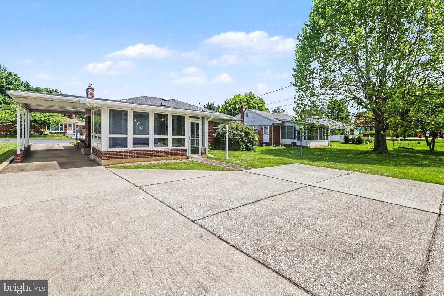 44 Oak Avenue photo 33