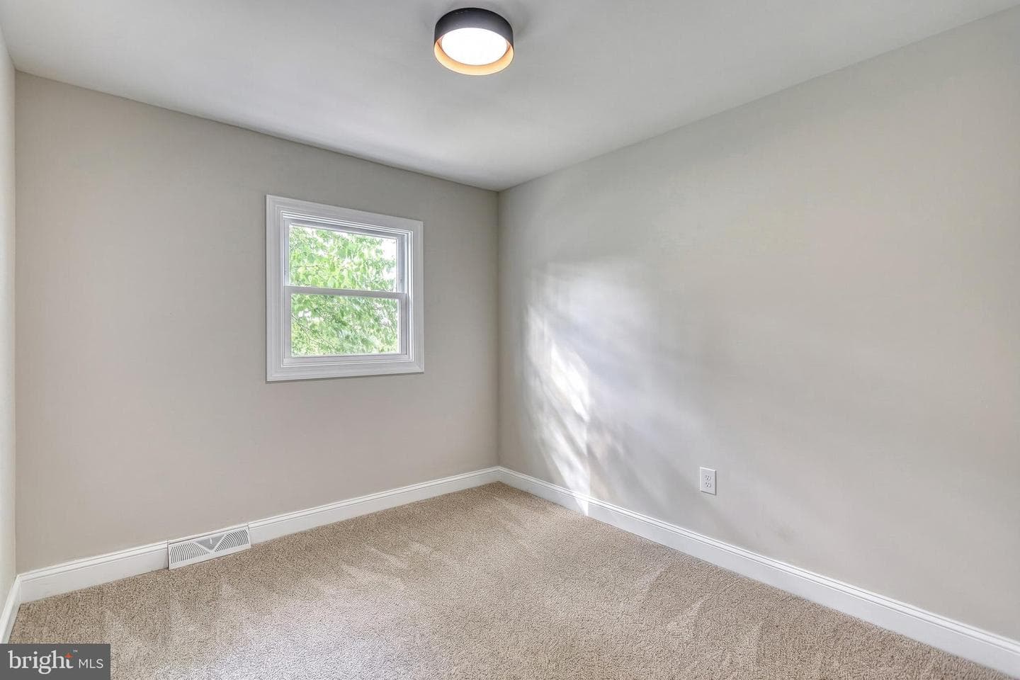 421 Fairway Drive photo 28