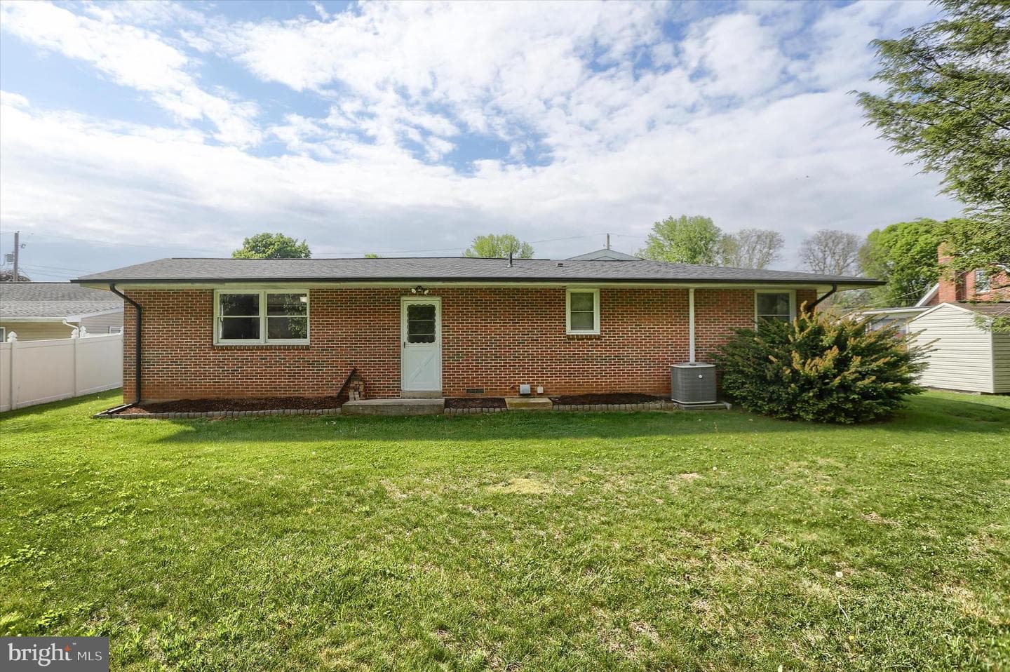 1003 Charles Street photo 37