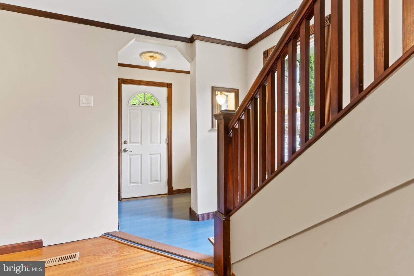 120 Yates St photo 8