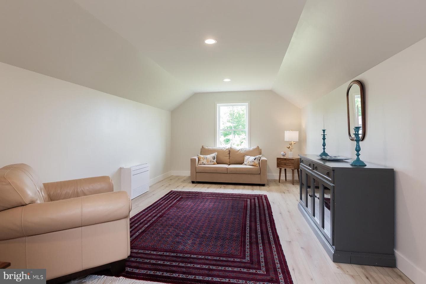 4 Walton Drive photo 32