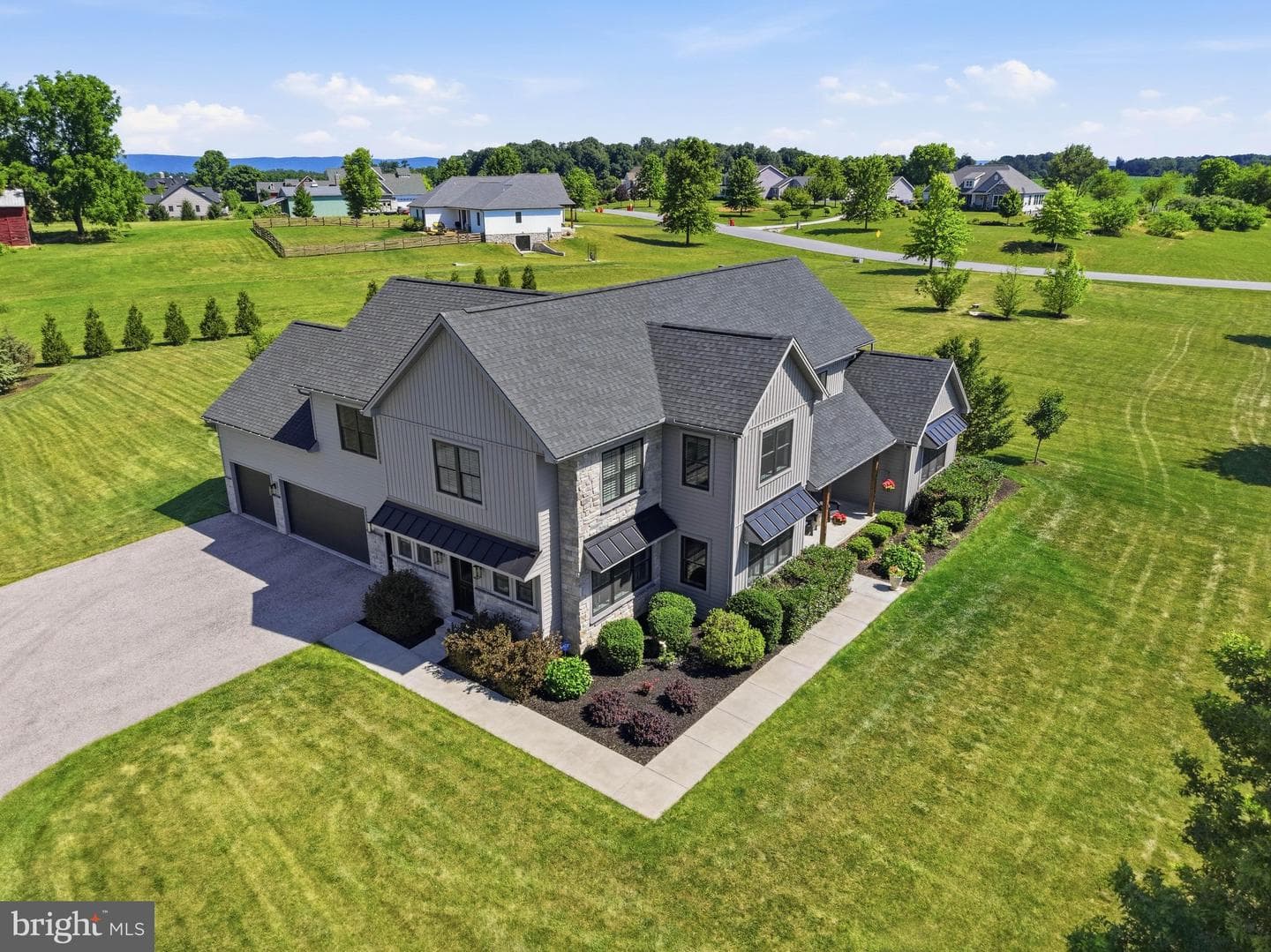4 Walton Drive photo 42
