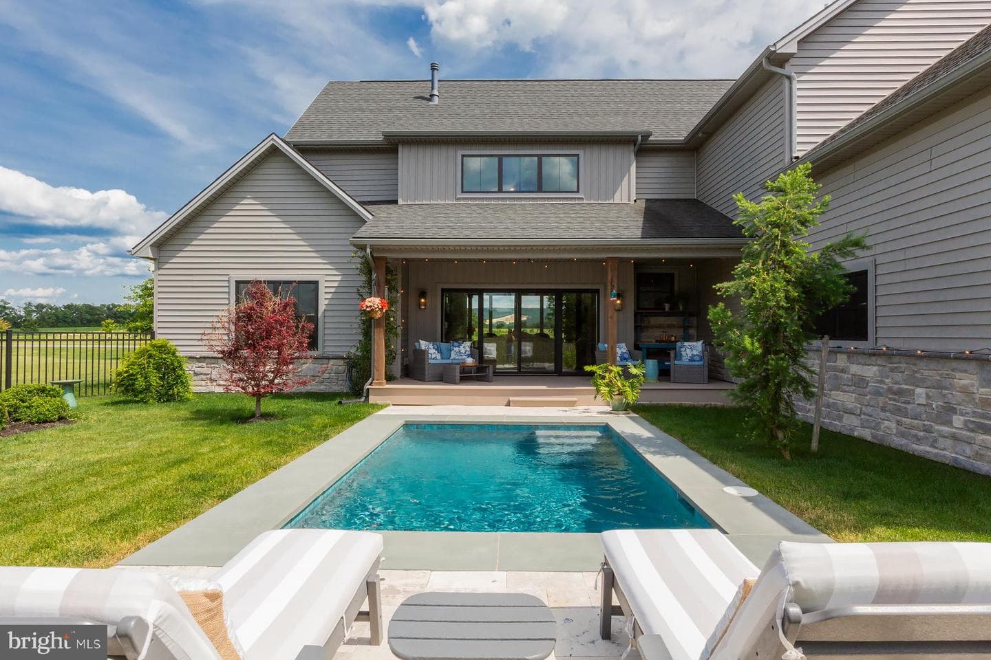 4 Walton Drive photo 6
