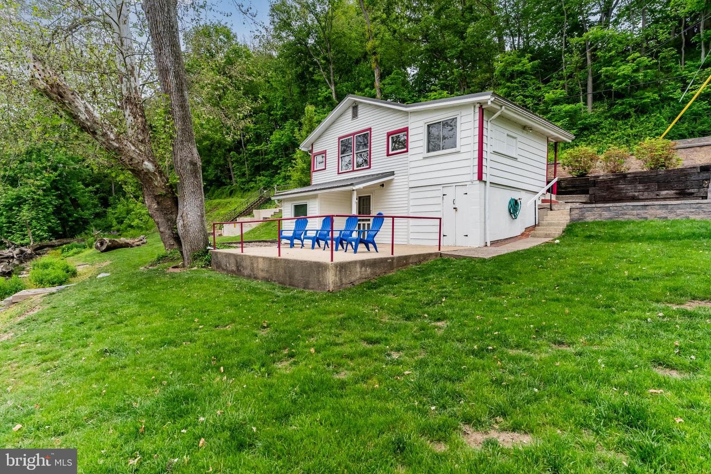 4135 Sears Run Road photo 2