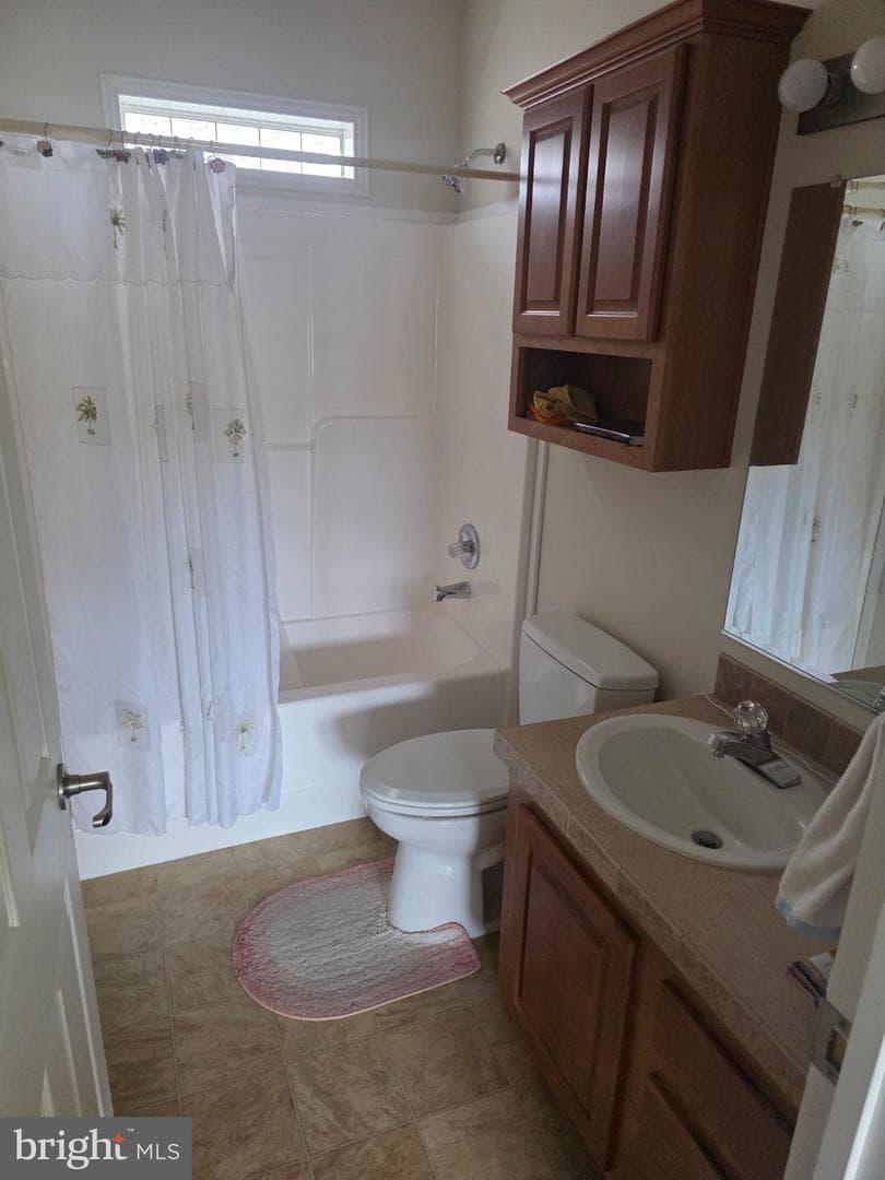 502 Falcon Dr photo 7