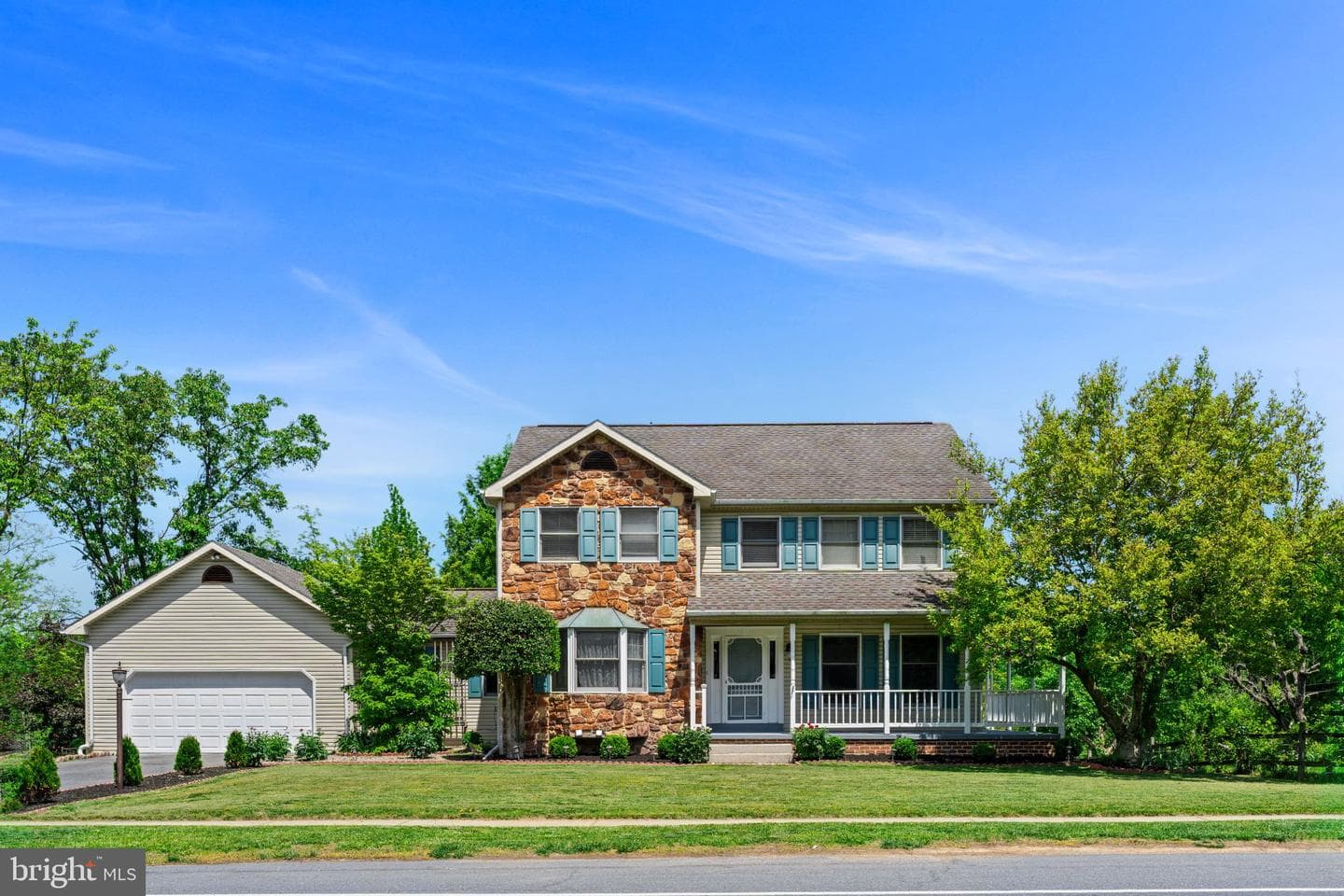 1035 Country Club Road photo 1