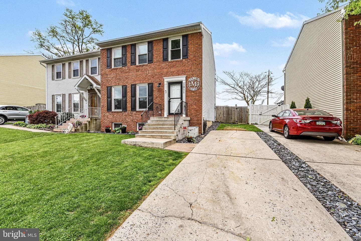 1011 Northfield Drive photo 2