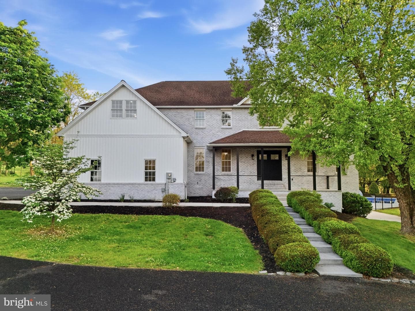 7 Beverly Court photo 6