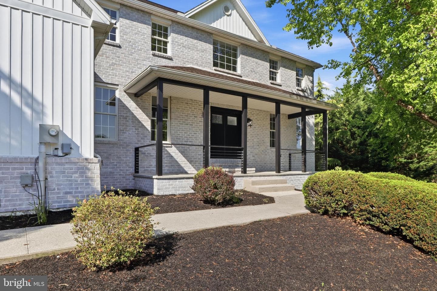 7 Beverly Court photo 9