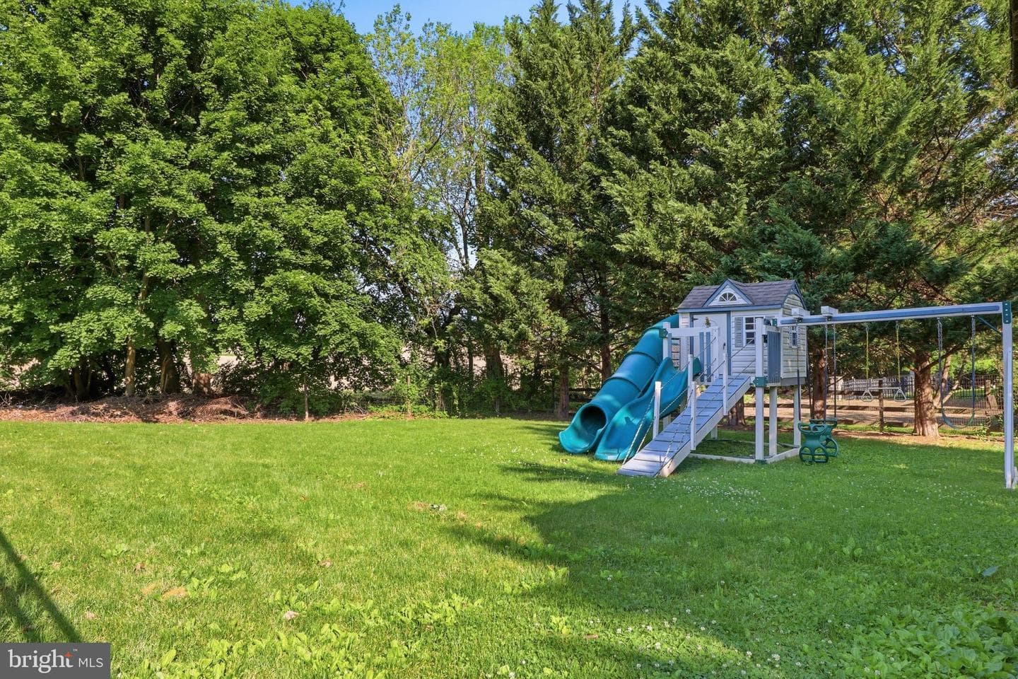 7 Beverly Court photo 90