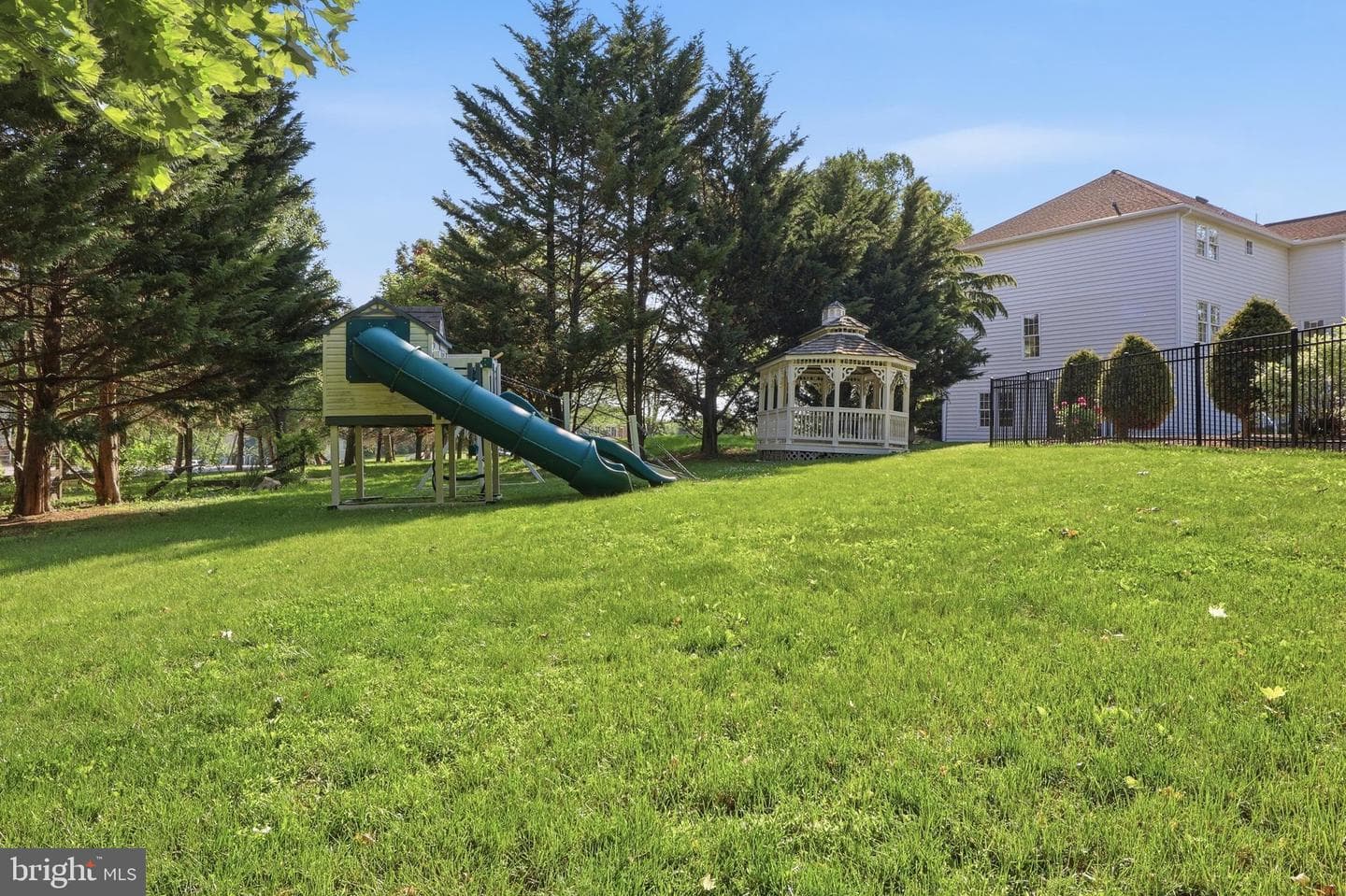 7 Beverly Court photo 92
