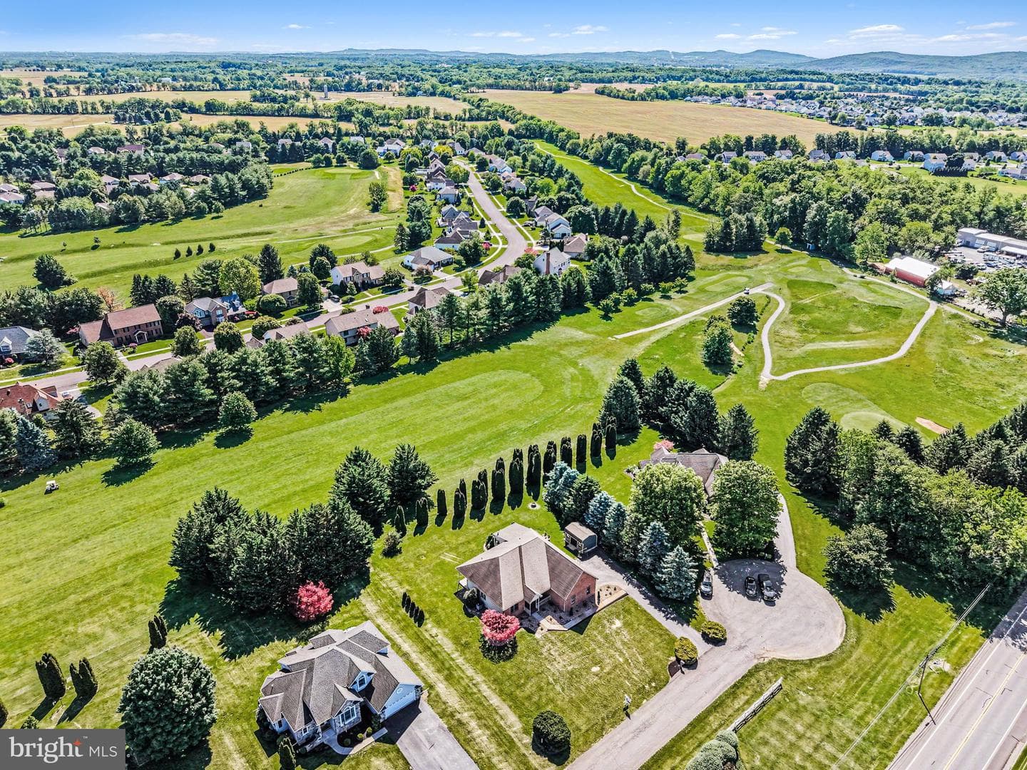 4 Golf Court photo 39