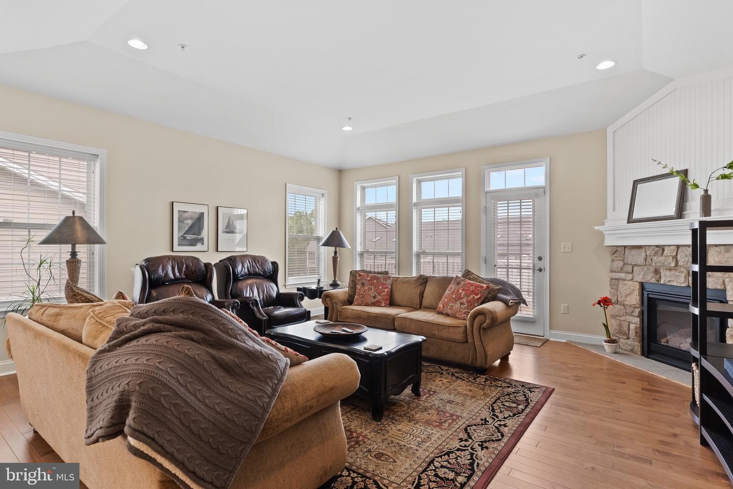 6245 Rivendale Court photo 12