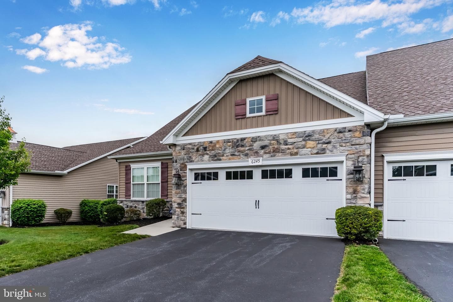 6245 Rivendale Court photo 37