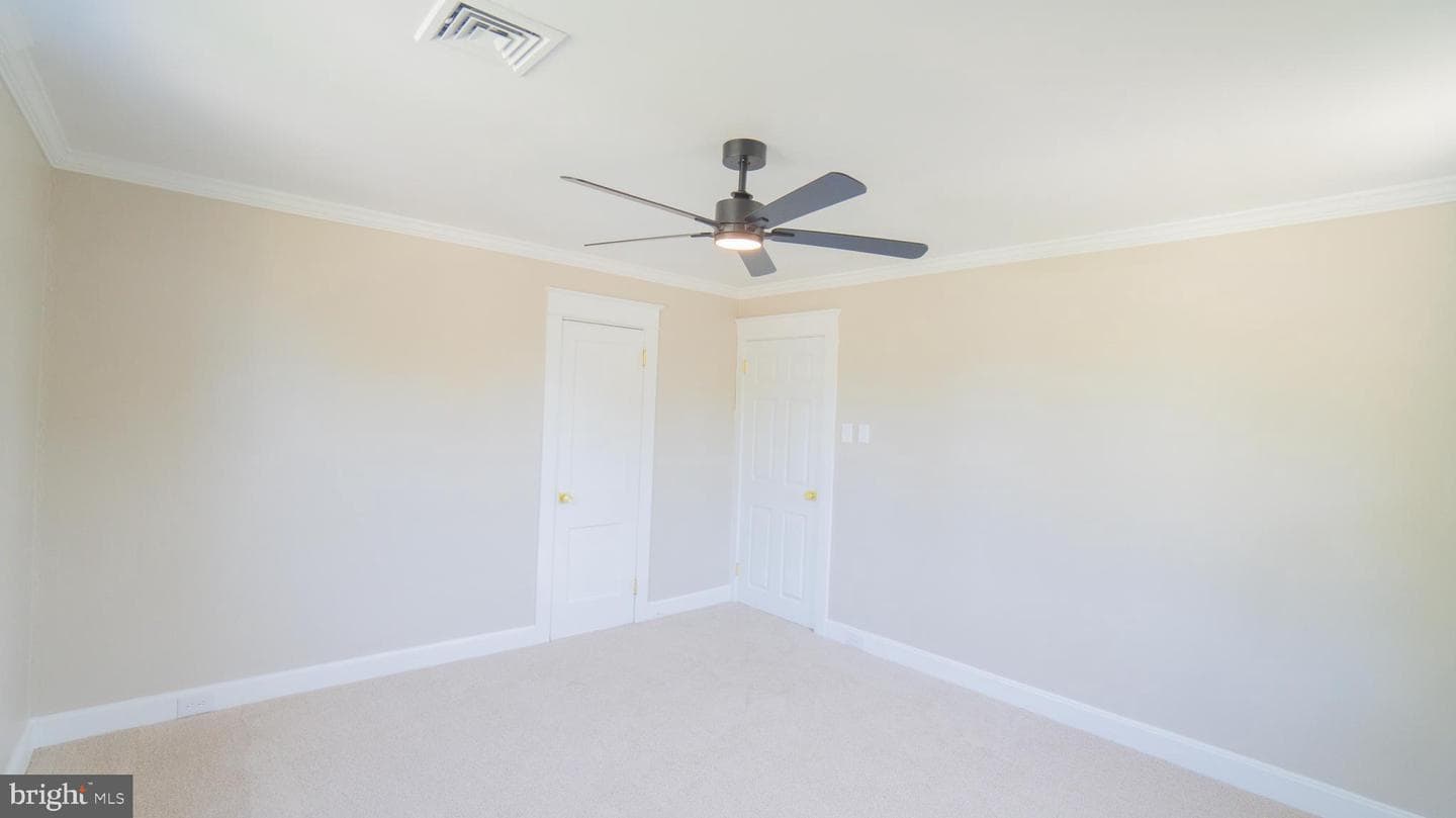 9 Oakwood Circle photo 19