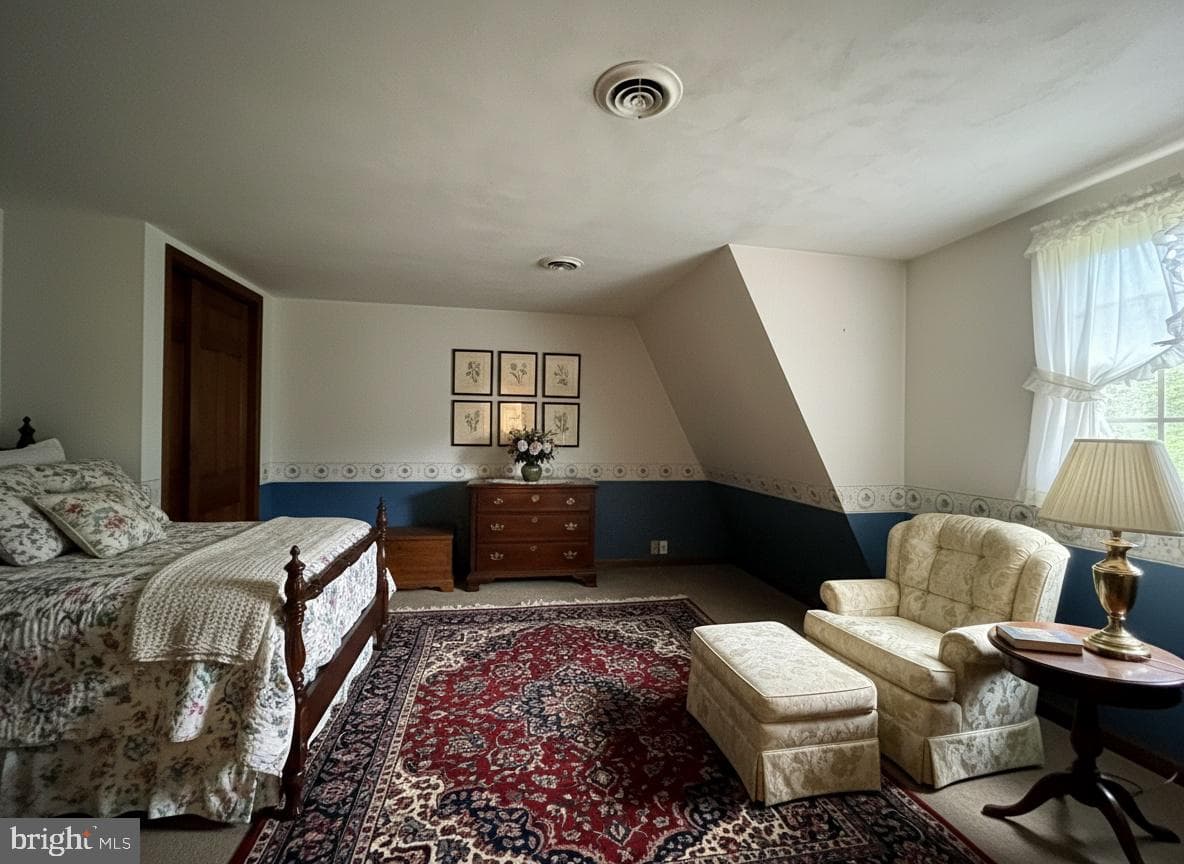 516 N Earl Street photo 11