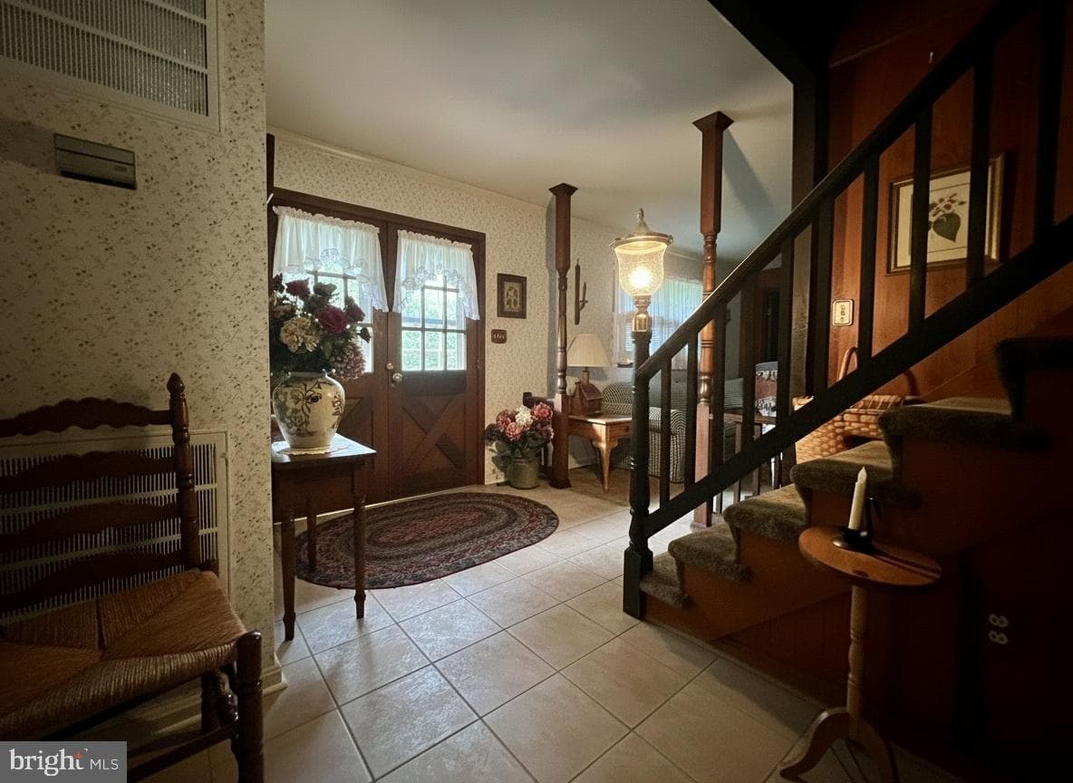 516 N Earl Street photo 3