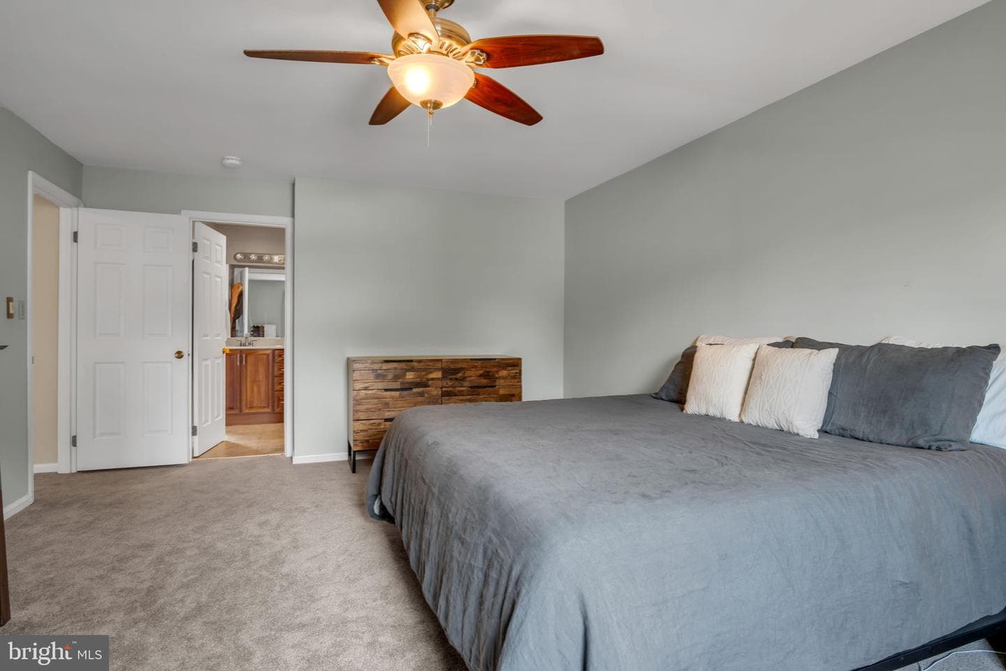 140 Fineview Road photo 24