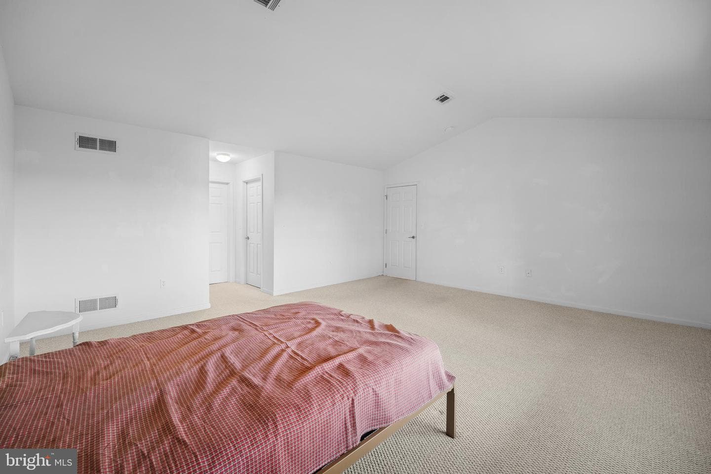 123 Blackbird Lane photo 18