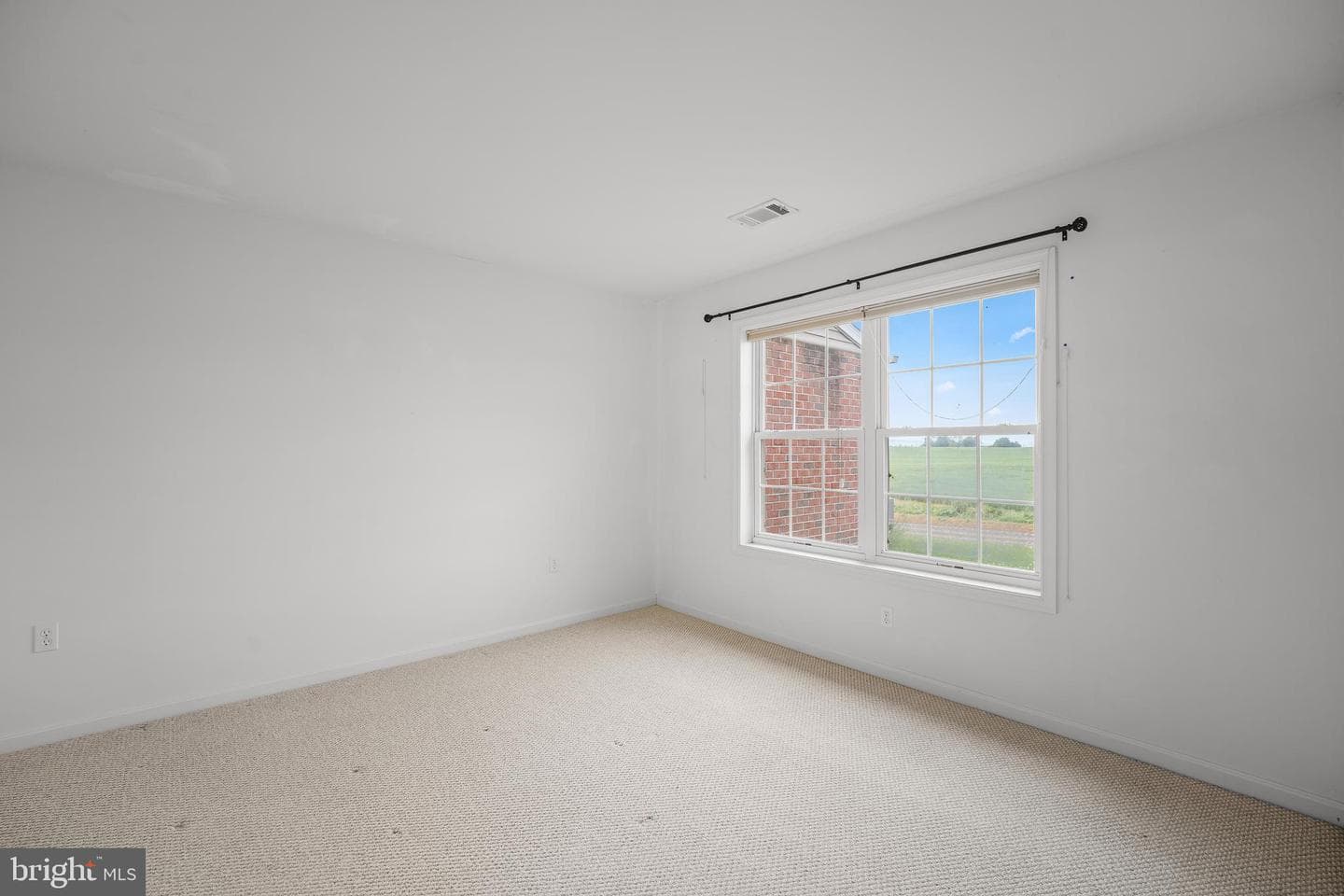 123 Blackbird Lane photo 22