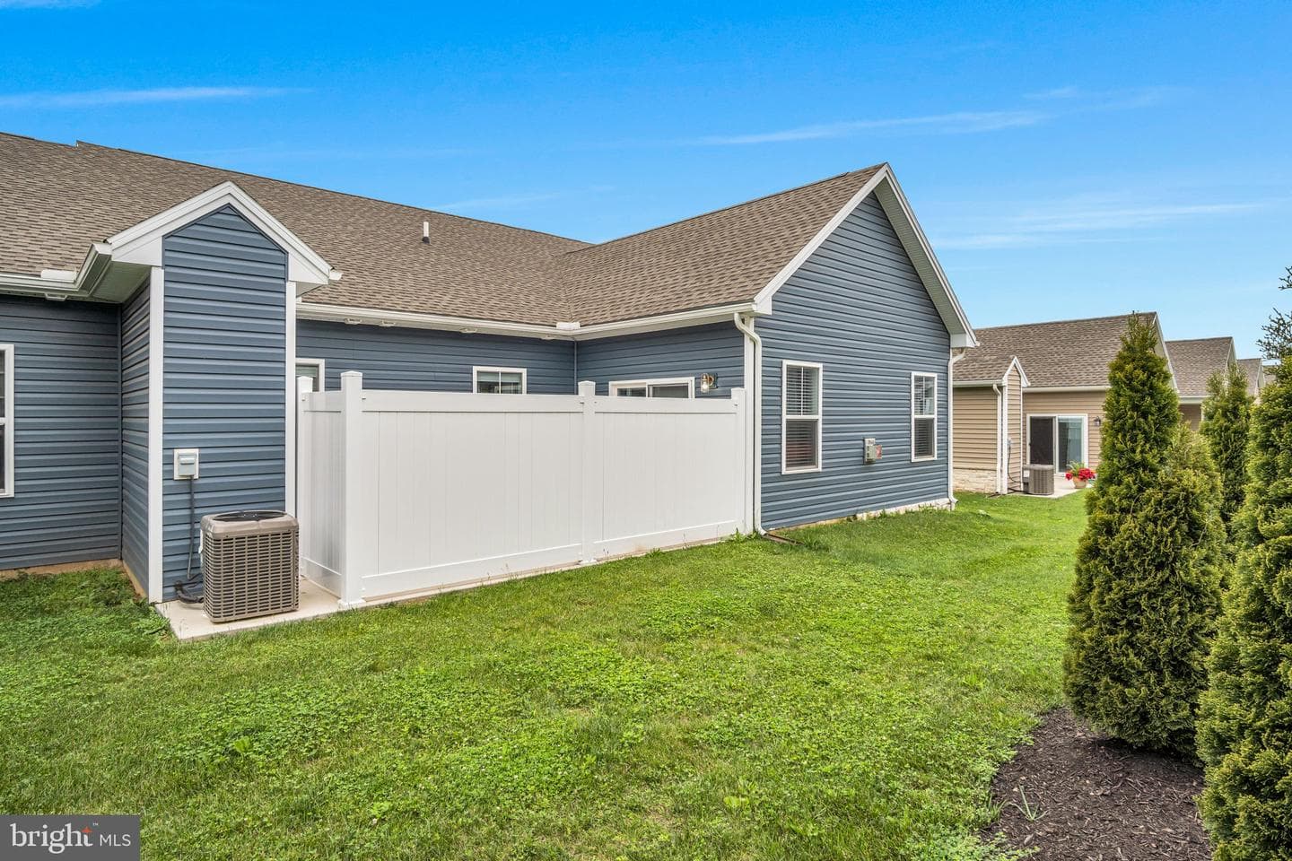 128 Cardinal Drive photo 40