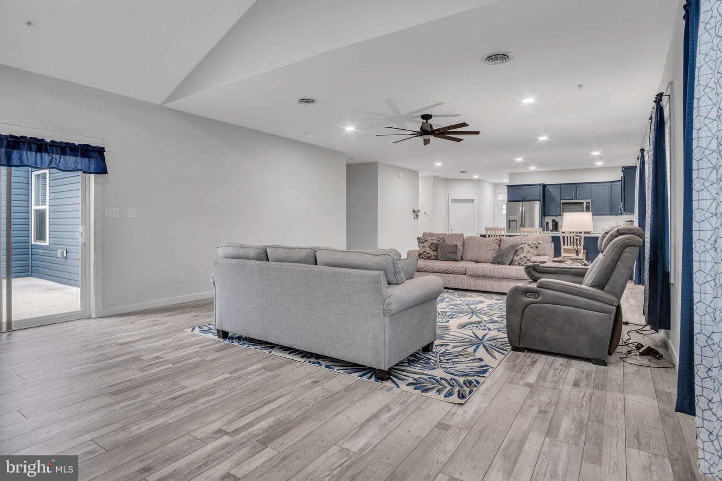 128 Cardinal Drive photo 6