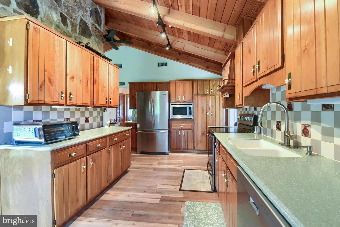 2266 Pine Road photo 17