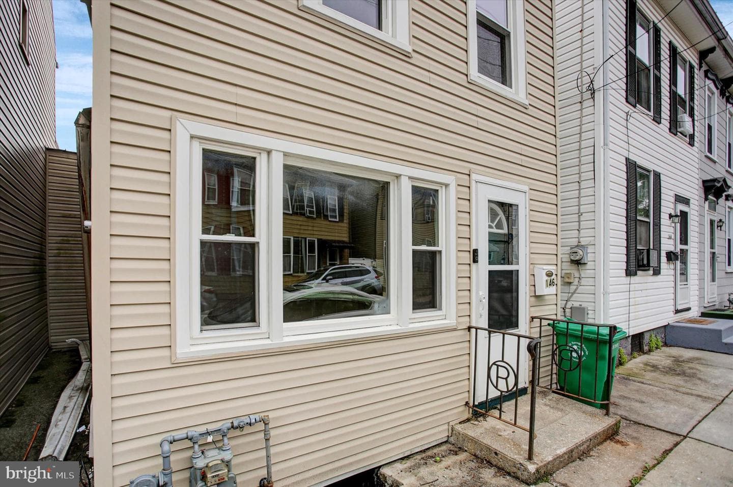 146 E Penn Street photo 2