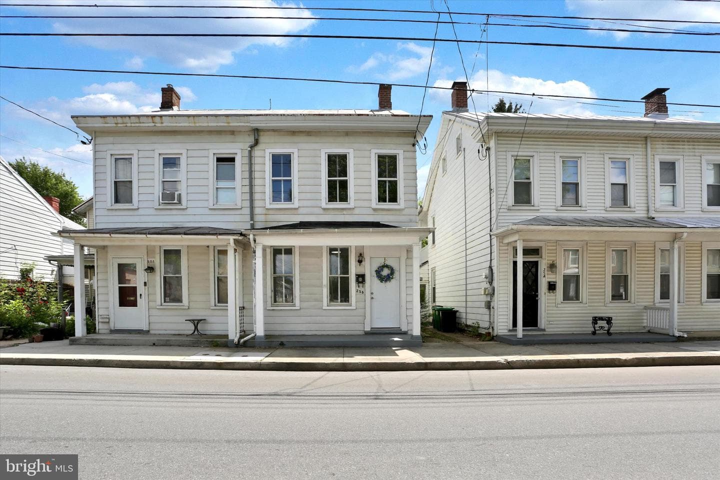 256 E Louther Street photo 35