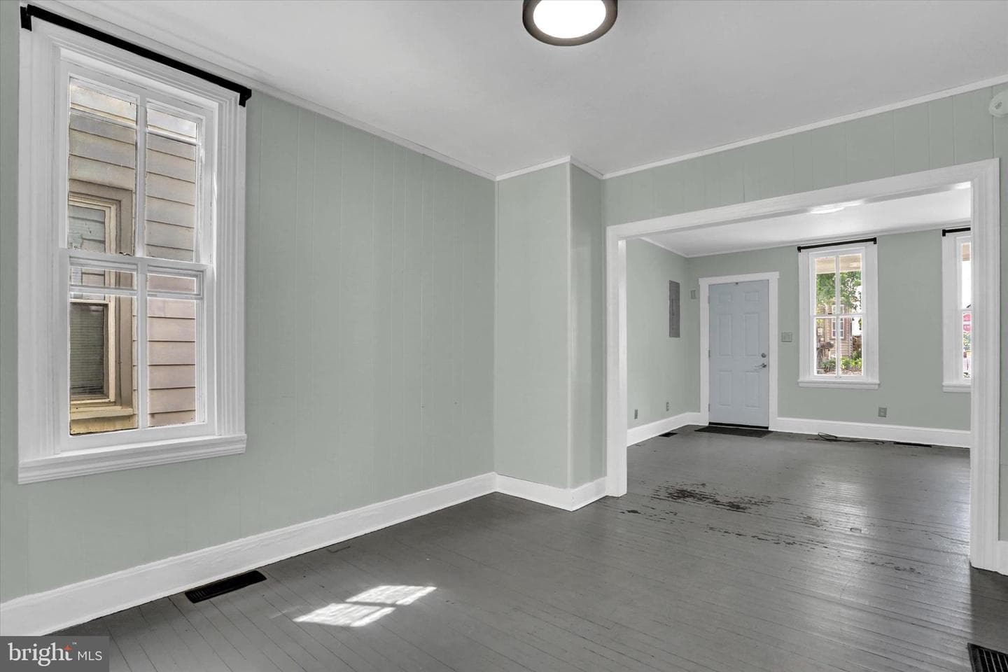 256 E Louther Street photo 7