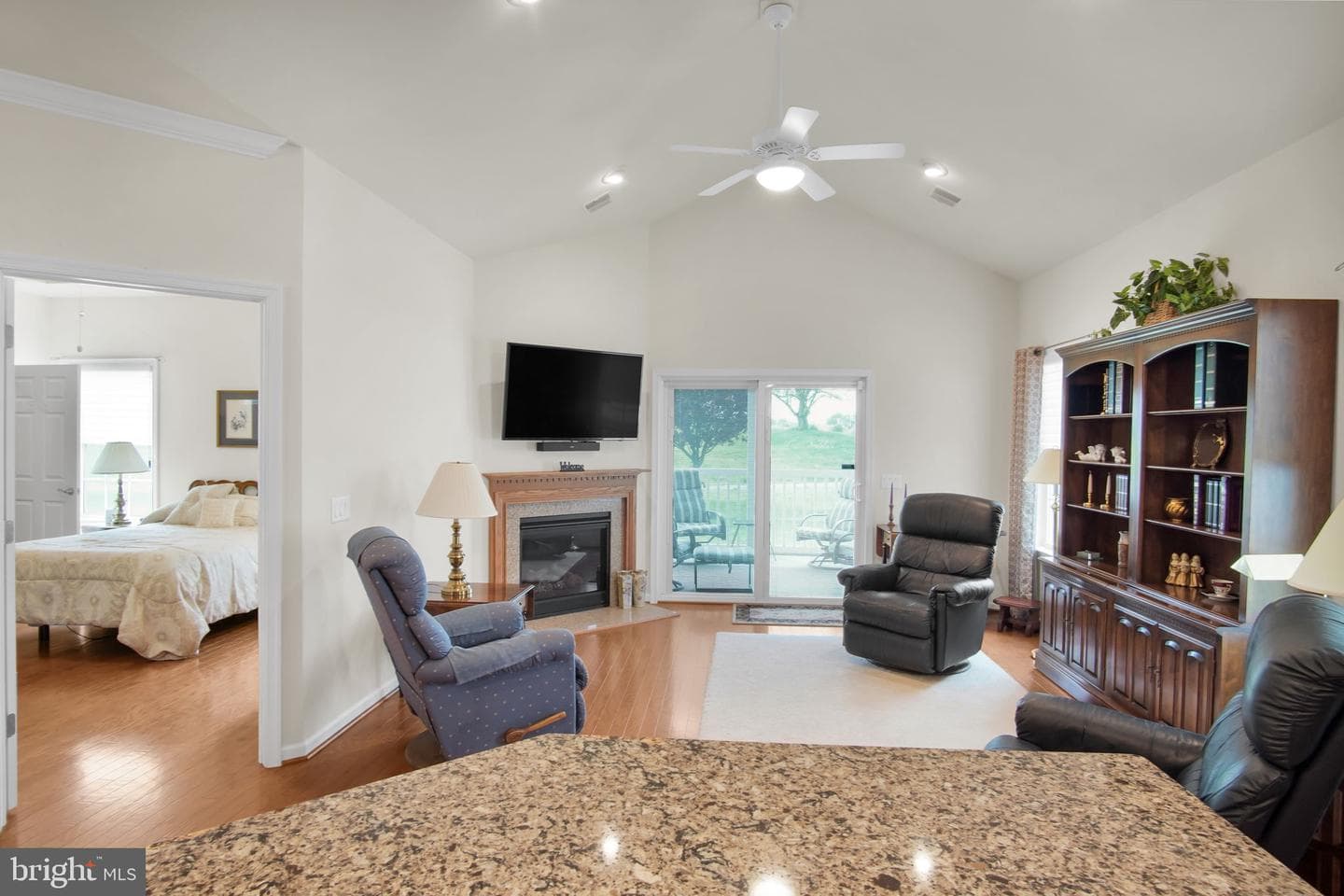 112 James Madison Drive photo 12