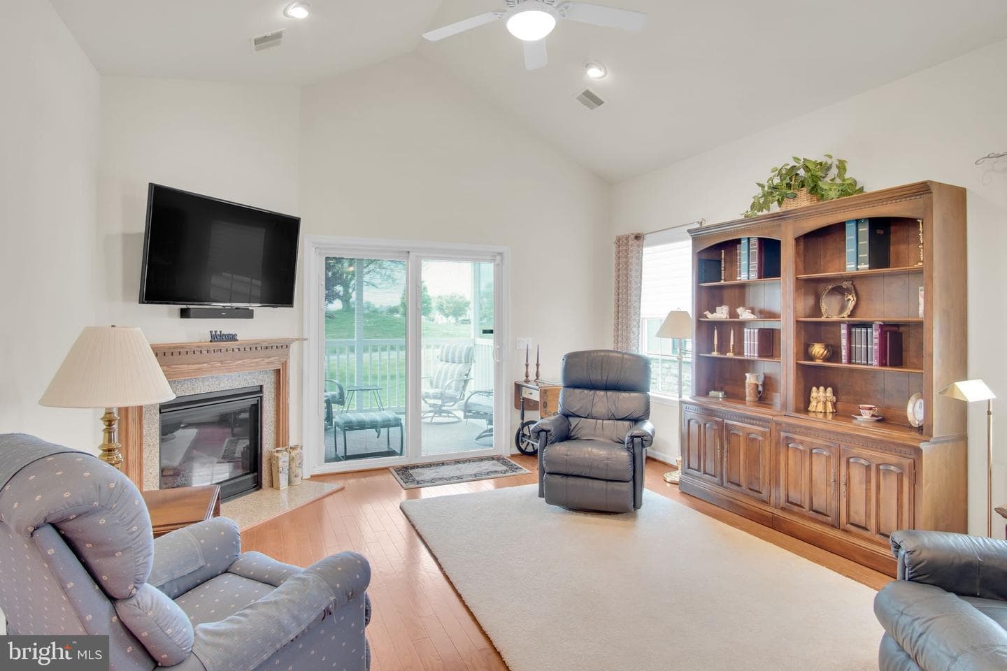 112 James Madison Drive photo 13