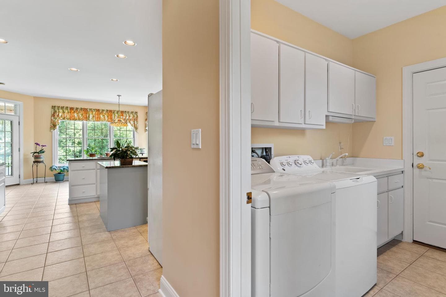 33 Emlyn Lane photo 28