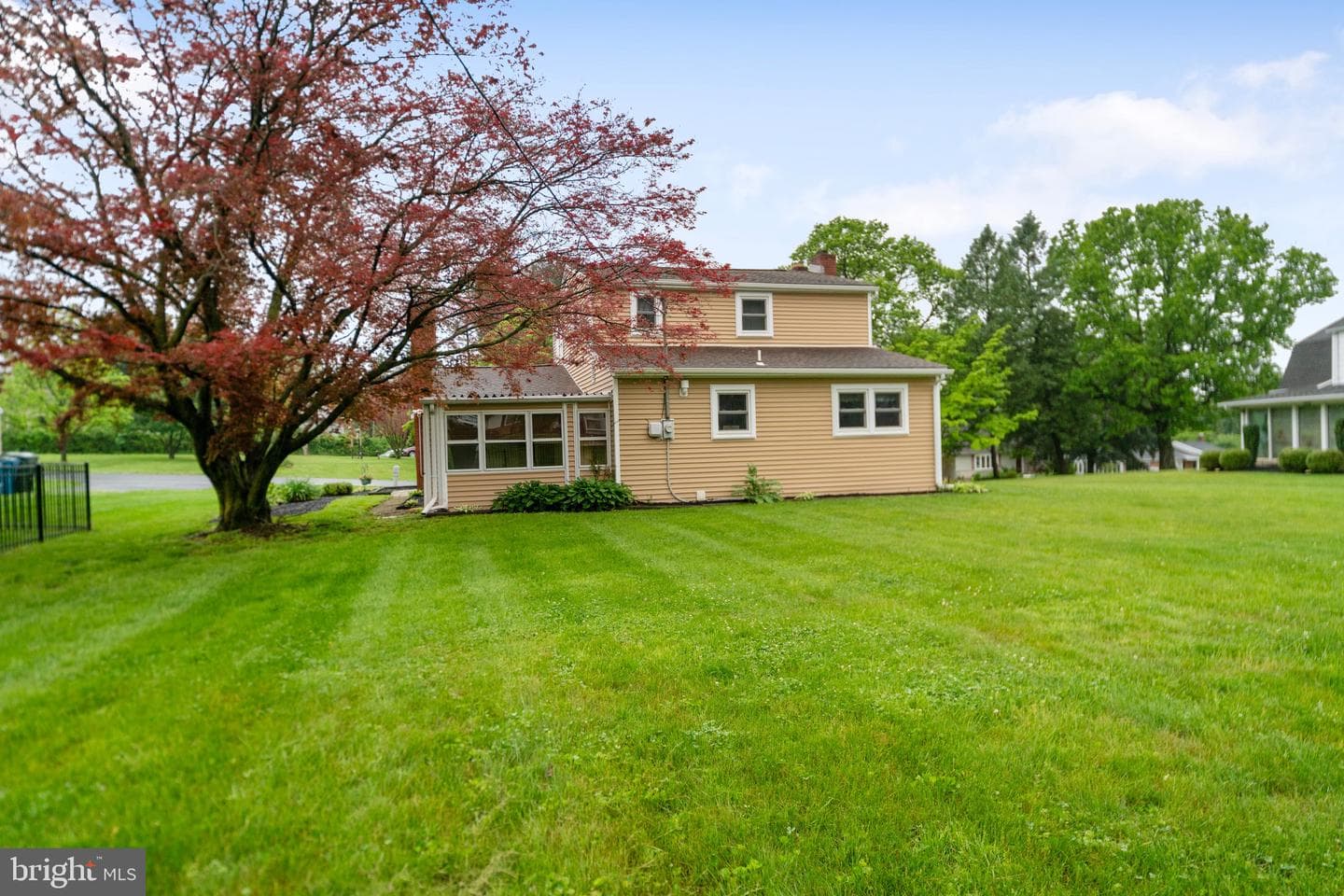 906 Herman Drive photo 3