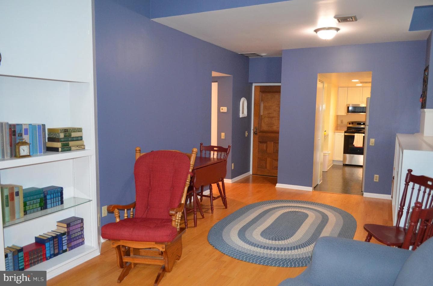 133 W Locust Street photo 7